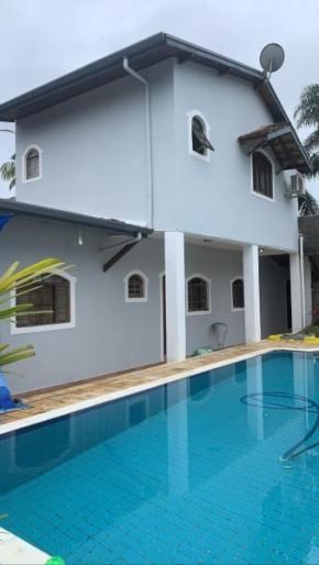 Casa com piscina ubatuba